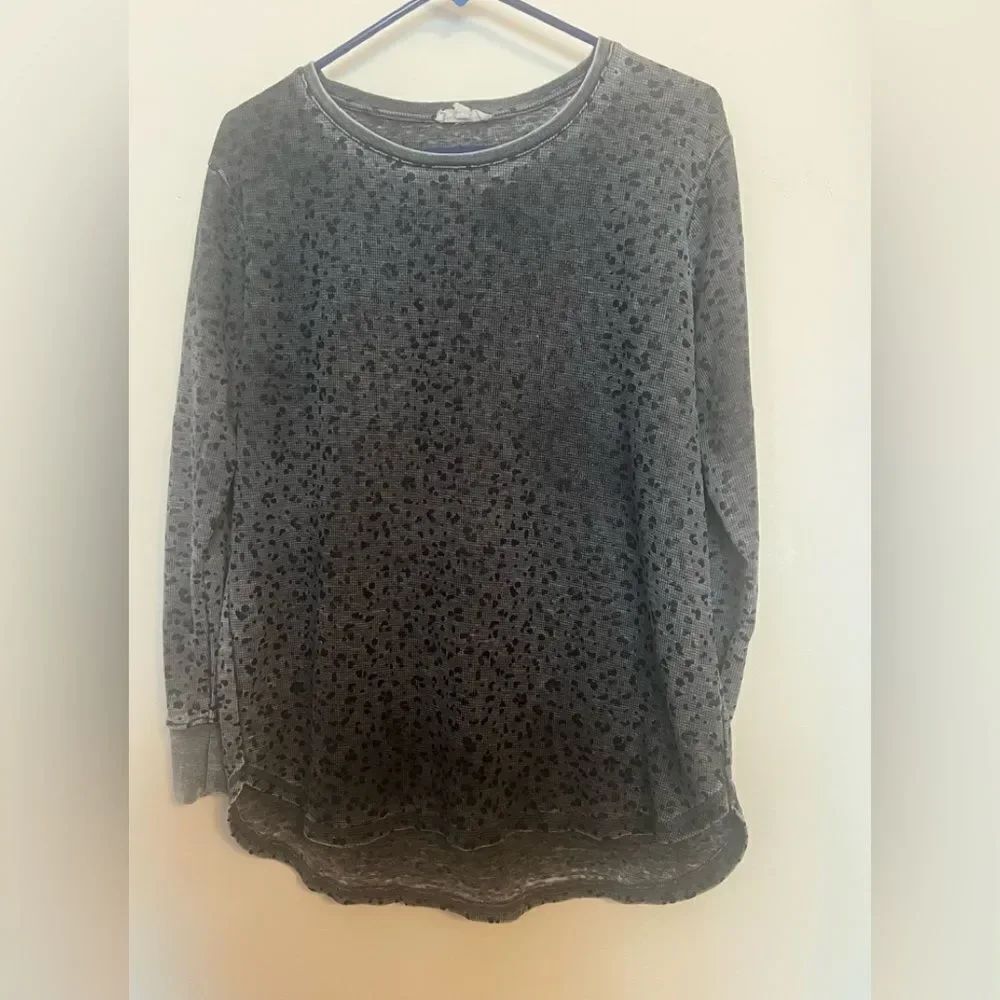 Gray Leopard Print Long Sleeve Top